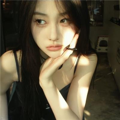 乳房与月亮
